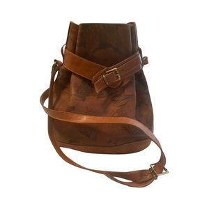 Beautiful Vintage Furla bucket bag  12” X 10.5” X 5”. Strap drop is 22”